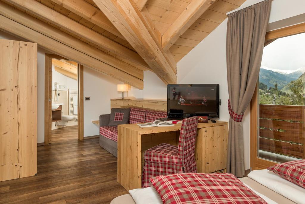 Hotel Garni Lastei Pozza di Fassa Exterior photo