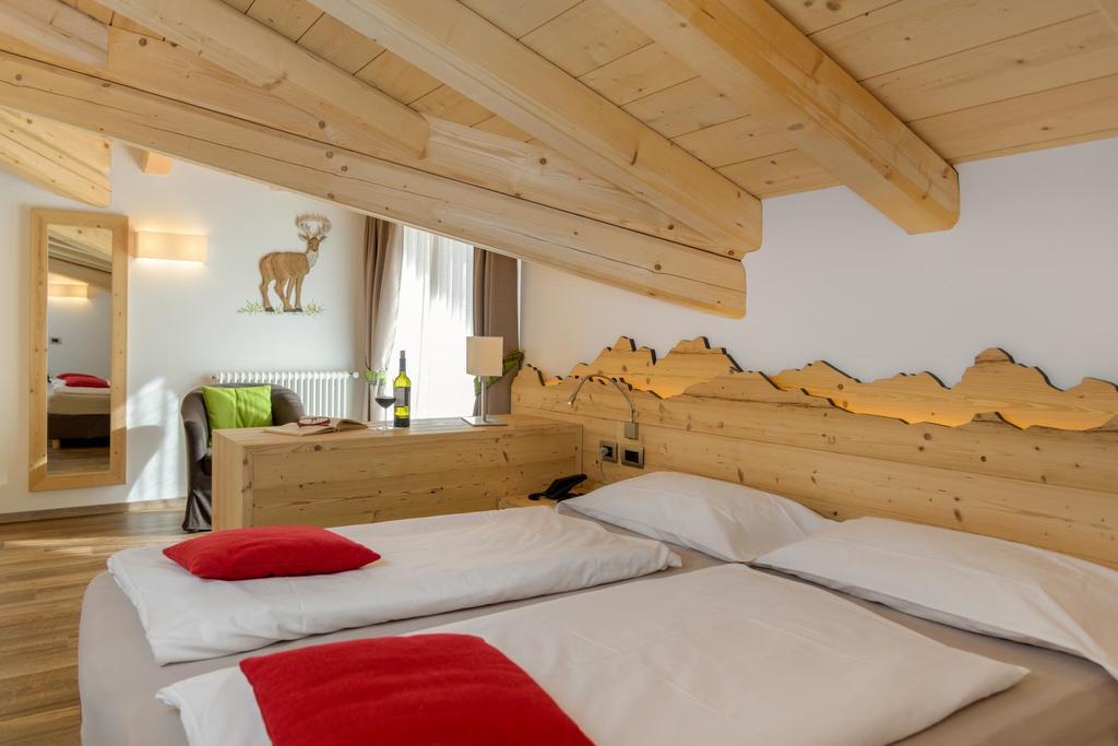 Hotel Garni Lastei Pozza di Fassa Exterior photo